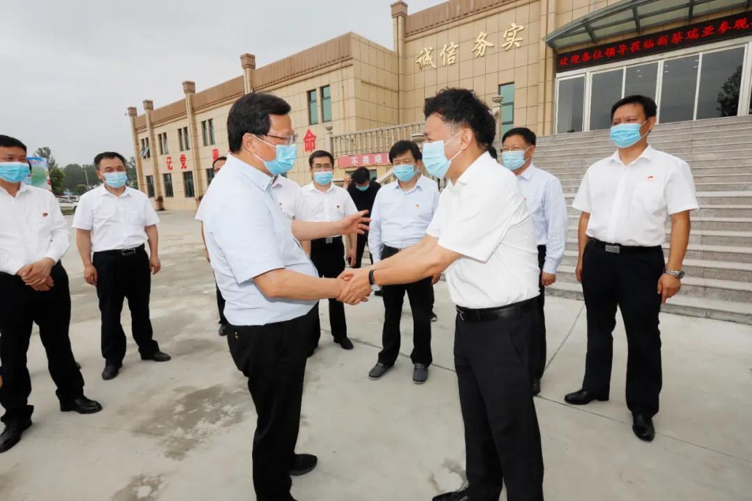 快訊 | 河南省委常委、省紀委書記、省監(jiān)委主任任正曉蒞臨花花牛乳業(yè)集團新蔡瑞亞牧場調(diào)研